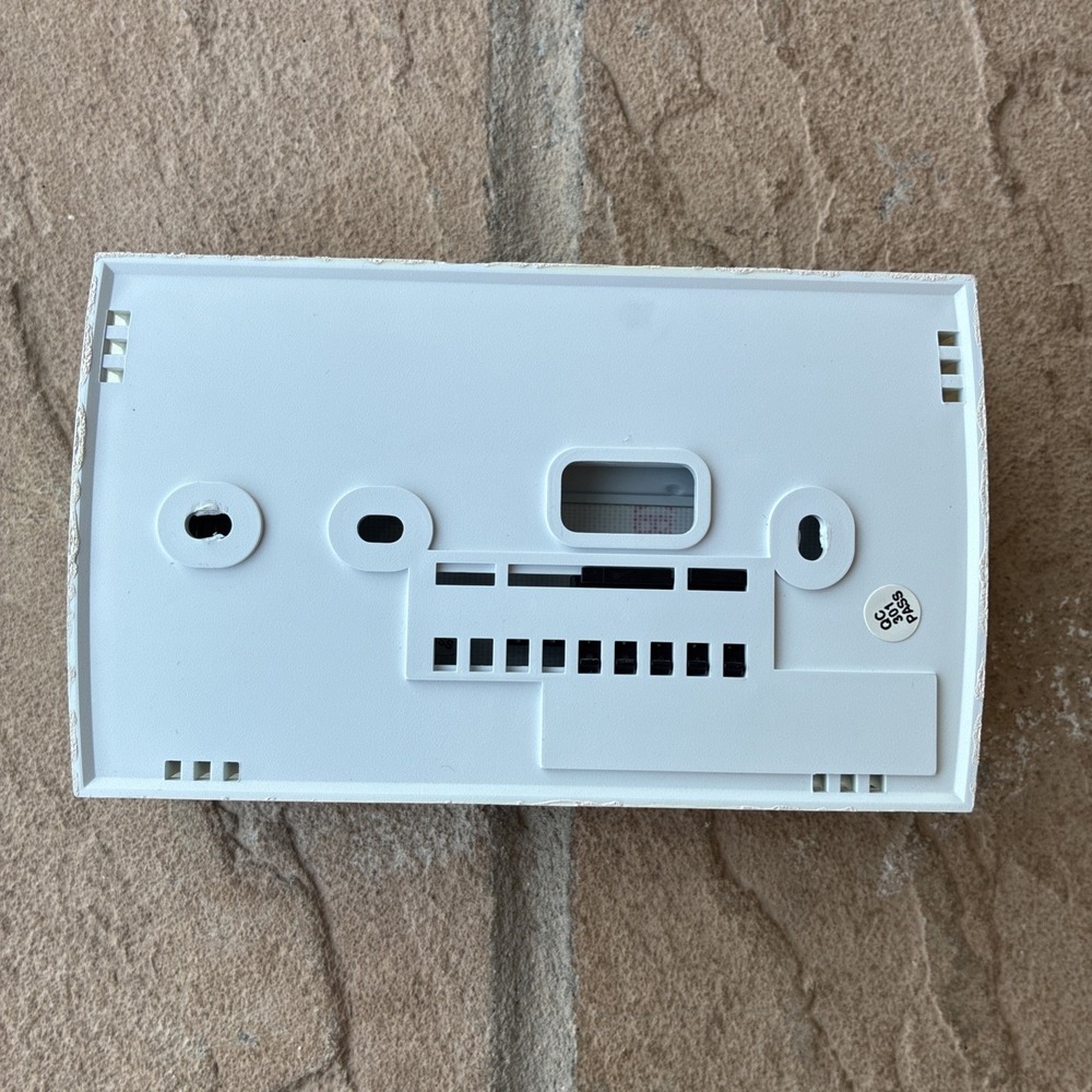 Honeywell RTH110B Non-Programmable Thermostat-Open Box-Tested - Picture 2 of 5